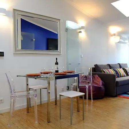 Апартаменты Penthouse Tram28 *