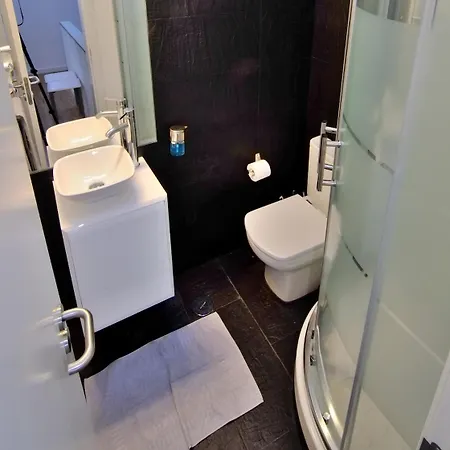 Penthouse Tram28 *